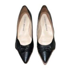 Audrey Brooke Black Leather Pointed-Toe Flats with Bow Detail - Size 7.5